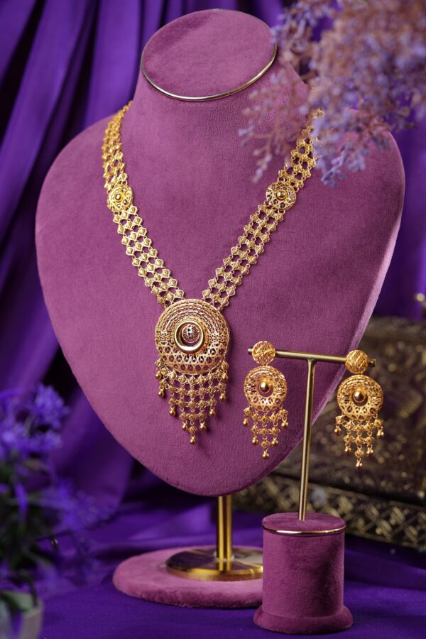 Dana Al Malakiya kuwaiti Gold Necklace