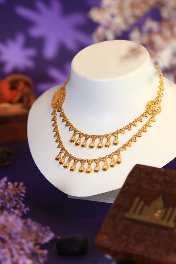 Dana Al-Furat Kuwaiti gold choker