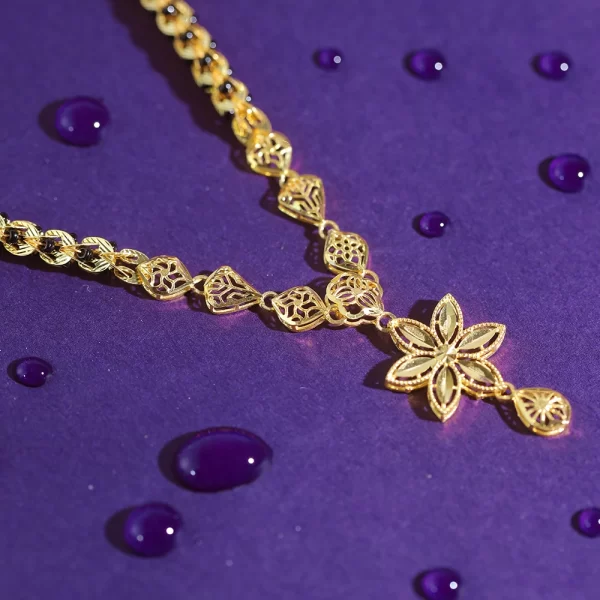 Noor Al-Najoom - Gold Necklace - Image 2