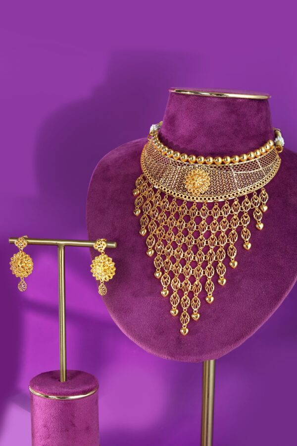Luluat al kuwayt | Gold Choker Necklace
