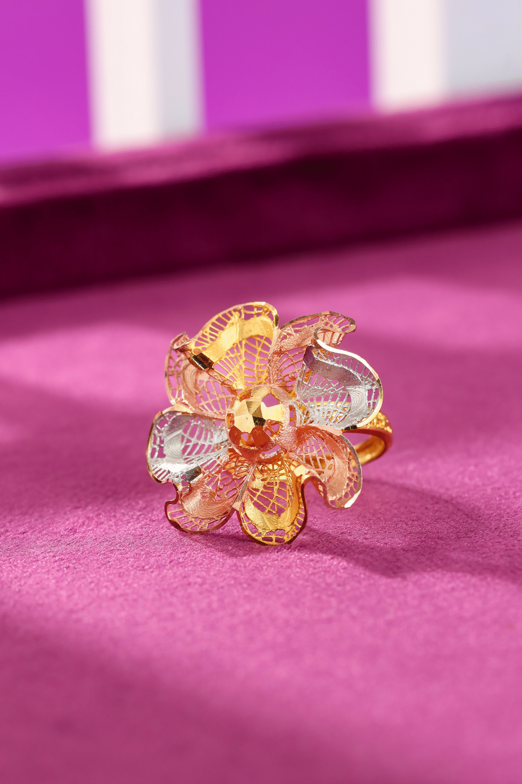Zahra Al Jazeera | Dual Tone Gold ring