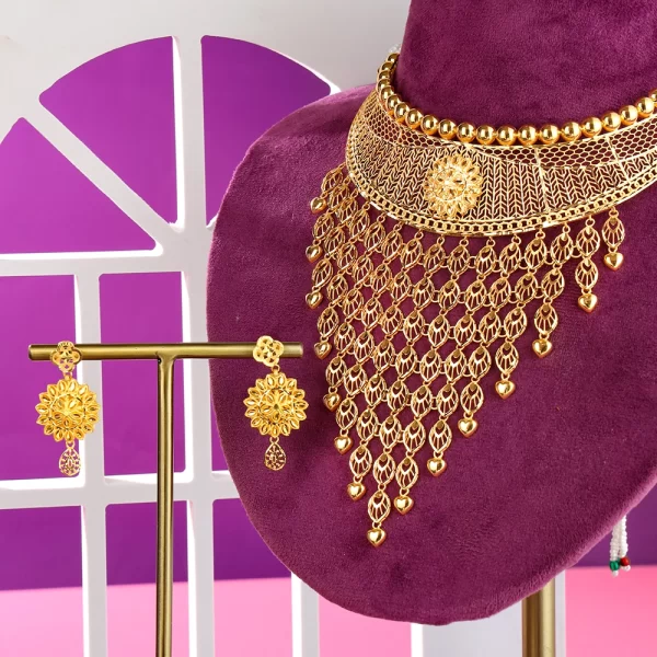 Luluat al kuwayt | Gold Choker Necklace - Image 2