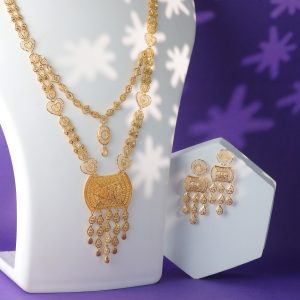 Noor-e-Zareen Gold Haar: The Epitome of Arabic Elegance