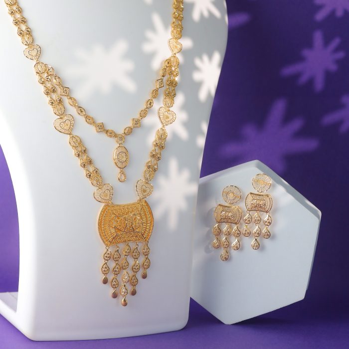 Noor-e-Zareen Gold Haar: The Epitome of Arabic Elegance