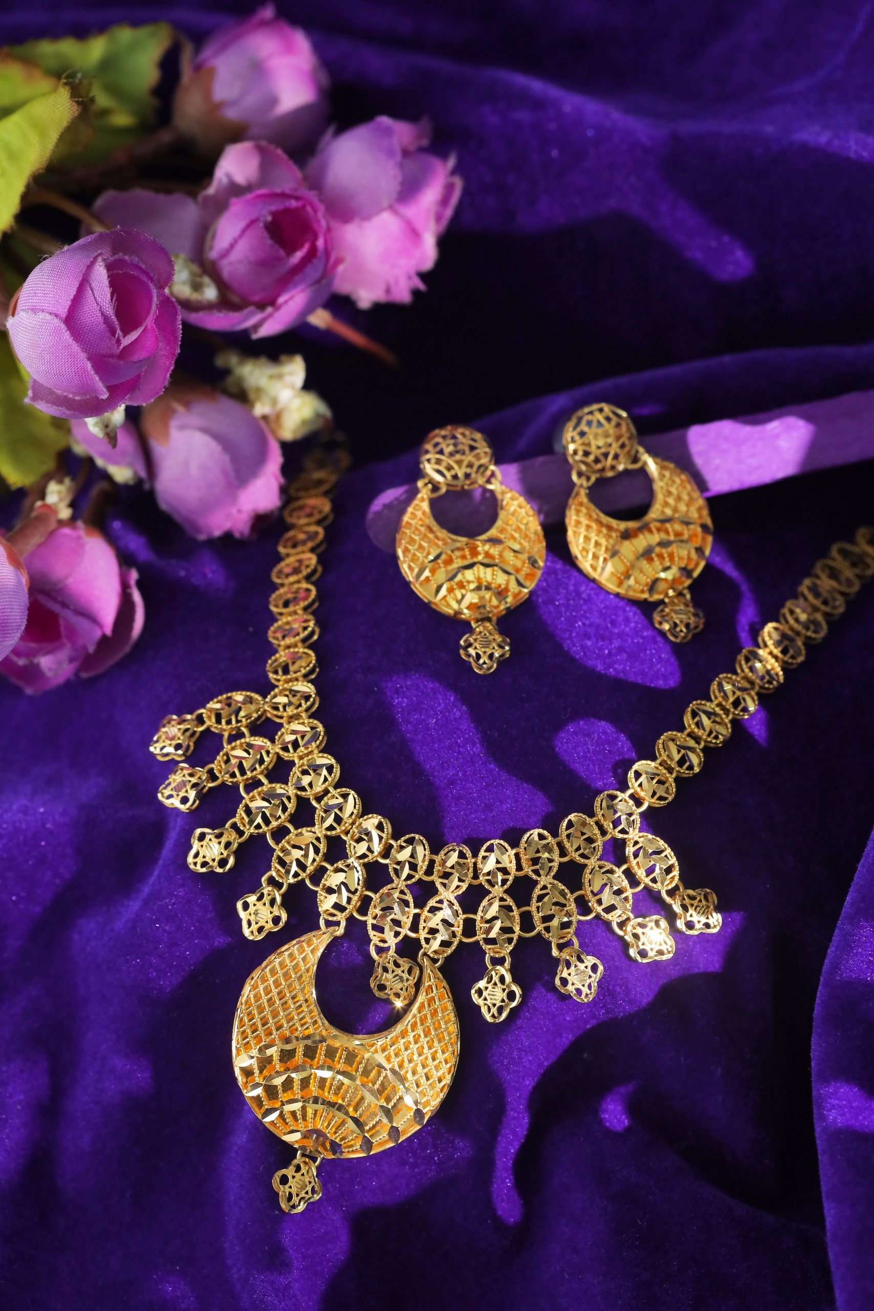 Noor Al Hilal Gold Necklace Set
