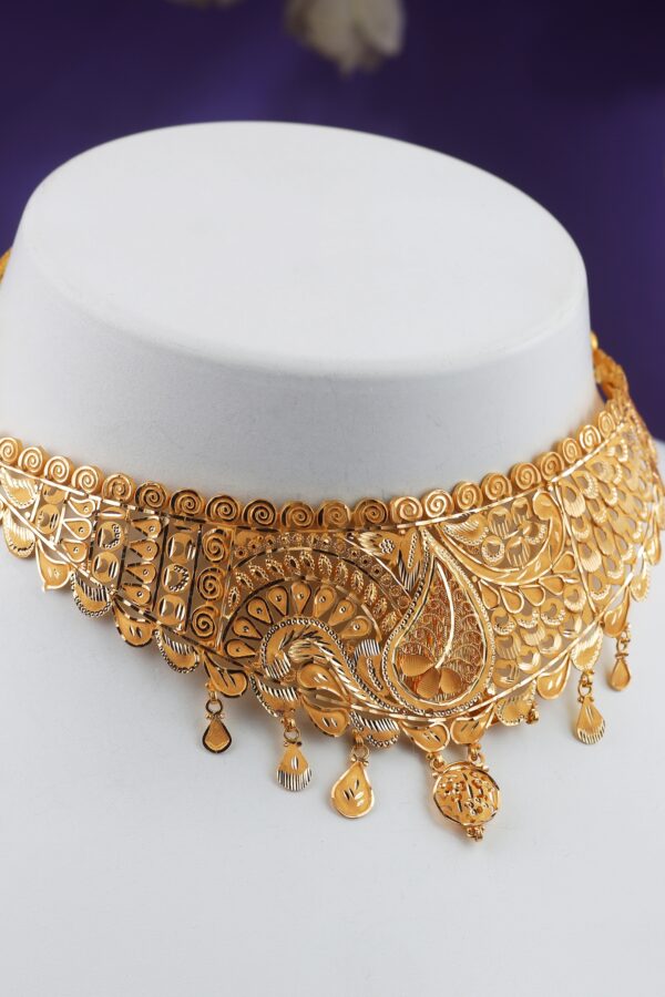 Noor Al-Andalus Gold Choker Necklace