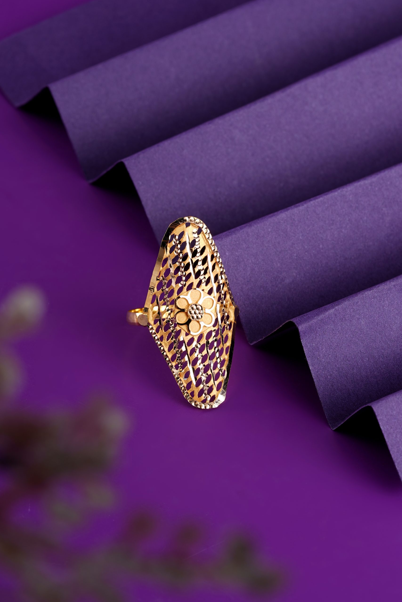 Zayna gold ring featuring intricate Arabic latticework and floral accents, showcasing timeless elegance
