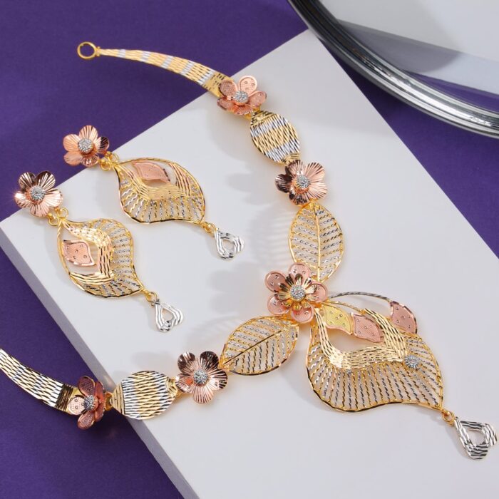 Melur Bloom Necklace Set – Exquisite Malaysian Gold Necklace Design
