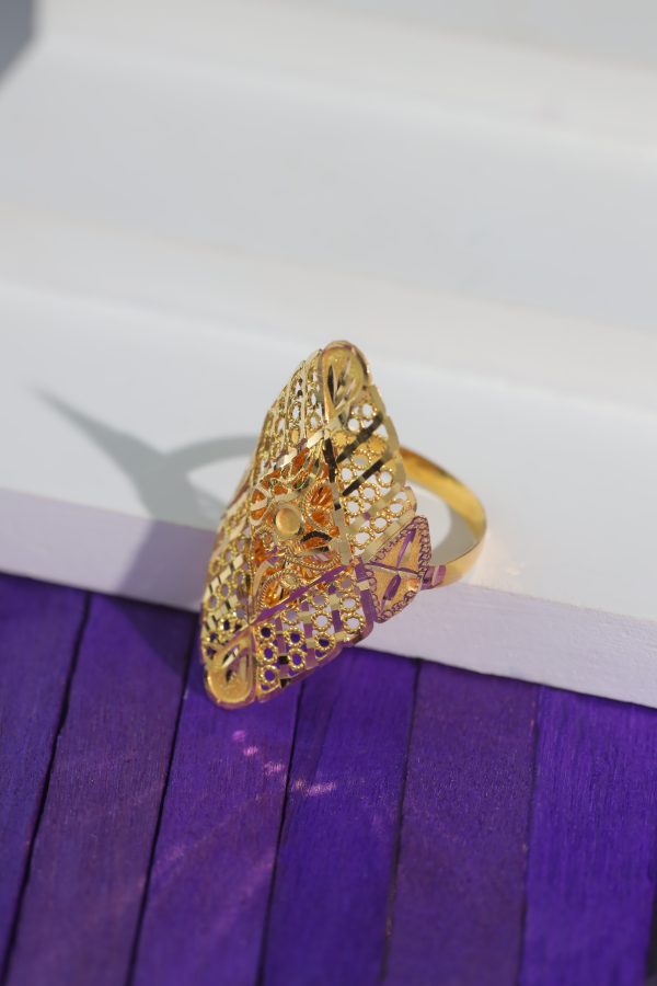 Azhar Al-Nur – Arabic Mirror Gold Ring Inspired by Timeless Elegance