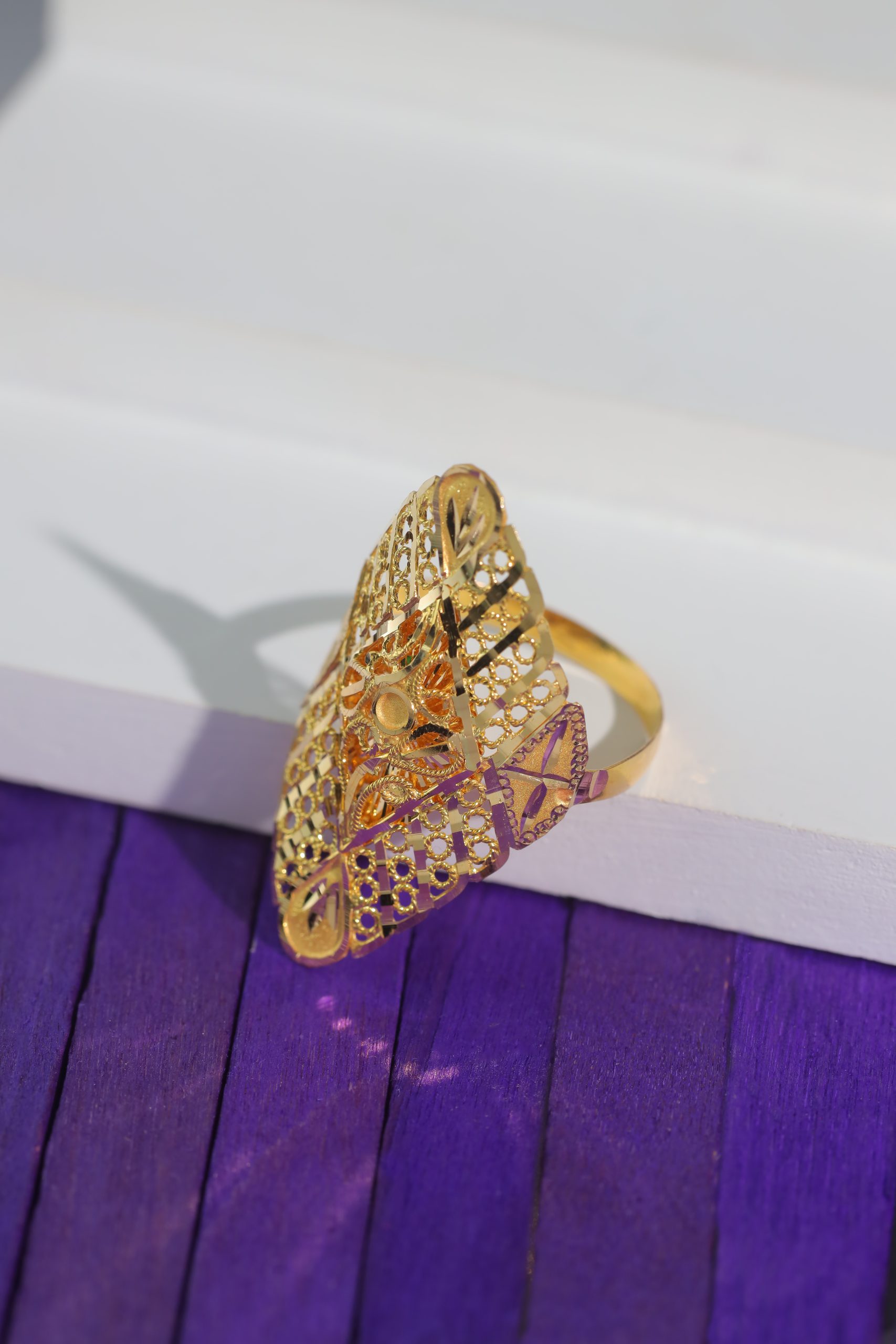 Azhar Al-Nur – Arabic Mirror Gold Ring Inspired by Timeless Elegance