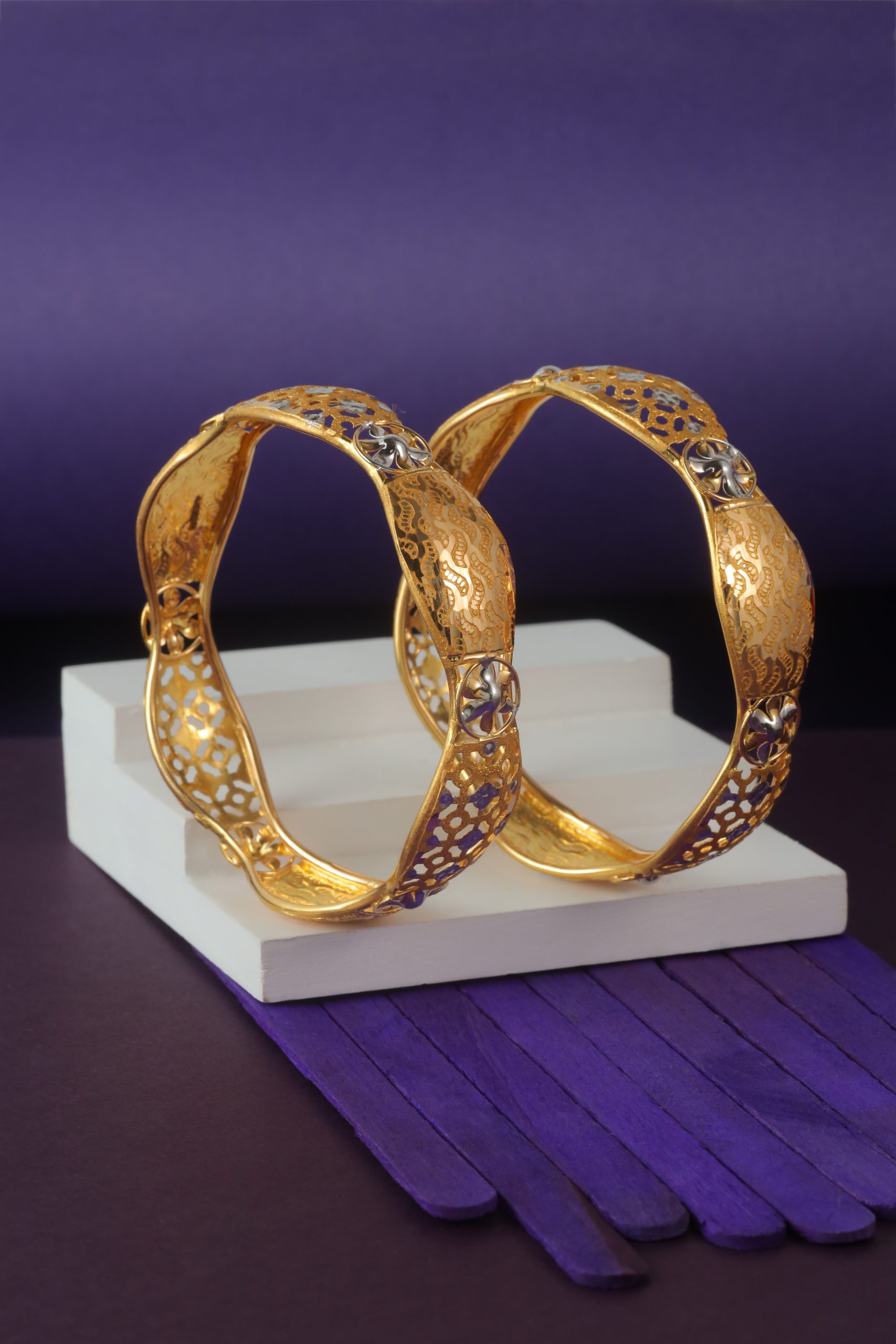 Ethereal Arc Bangles – Handcrafted Gold Bangles with Modern Precision
