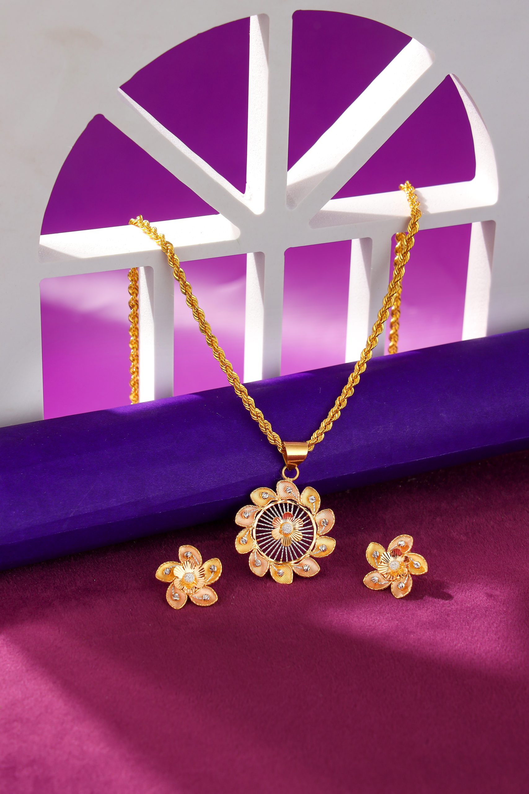 Sutera Gold Pendant Set – Malaysian Gold Pendant for Timeless Elegance