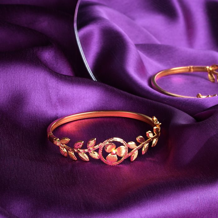 Eternal Bloom Gold Bracelet – A Symbol of Timeless Beauty