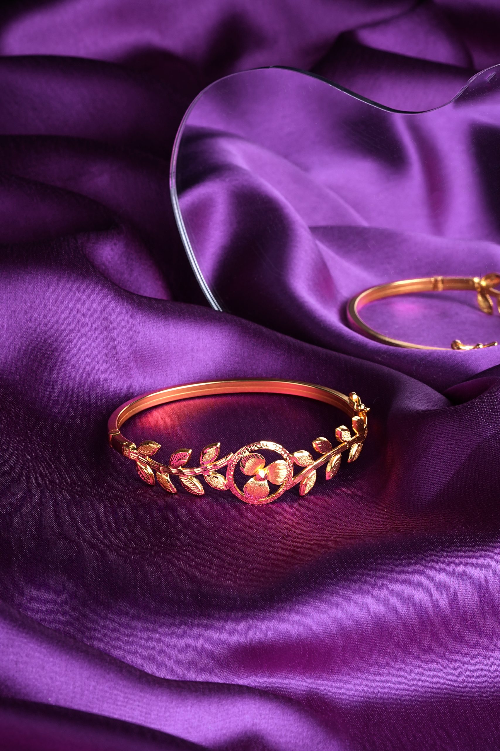 Eternal Bloom Gold Bracelet – A Symbol of Timeless Beauty