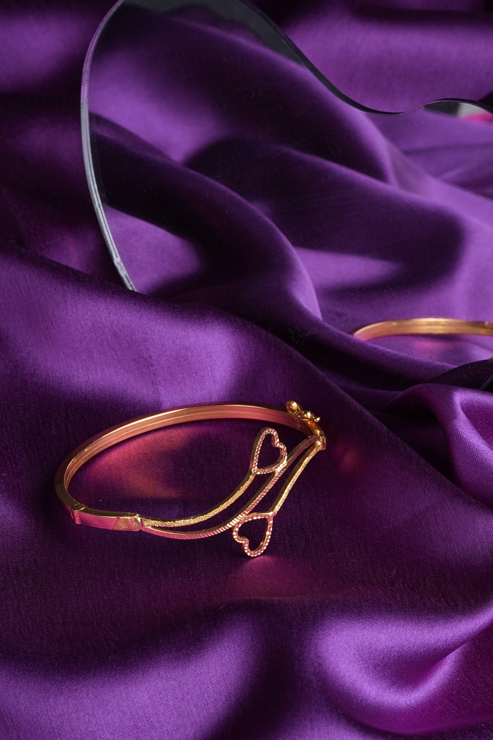 Heartstrings Gold Bracelet – A Symbol of Love & Elegance