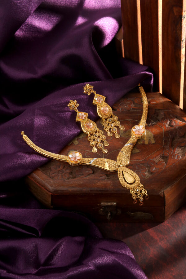 Gulrukh Harmony Set – Subtle Sophistication with Floral Grace
