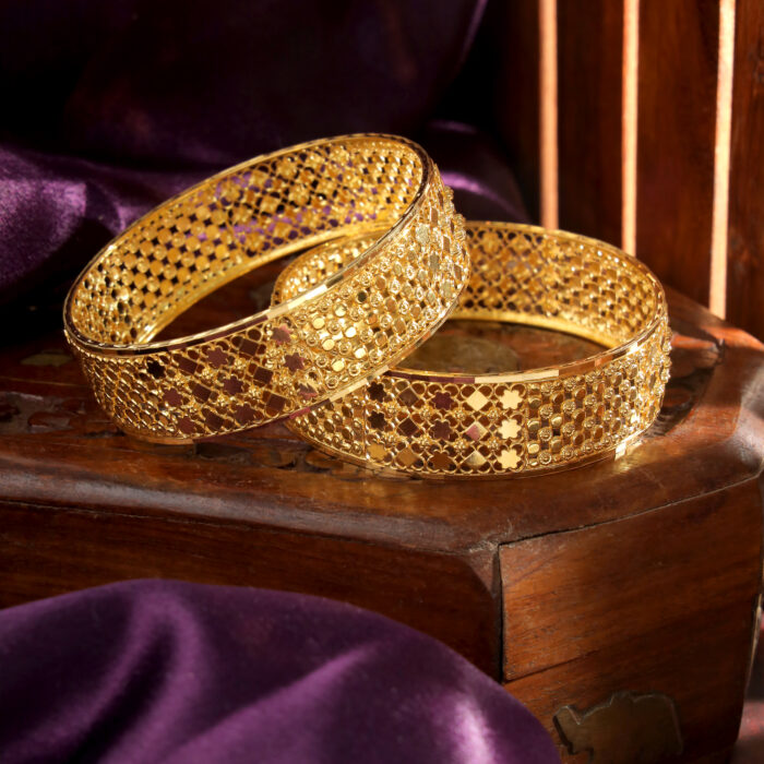 Noor-e-Zewar Kangan – The Golden Grace on Your Wrist