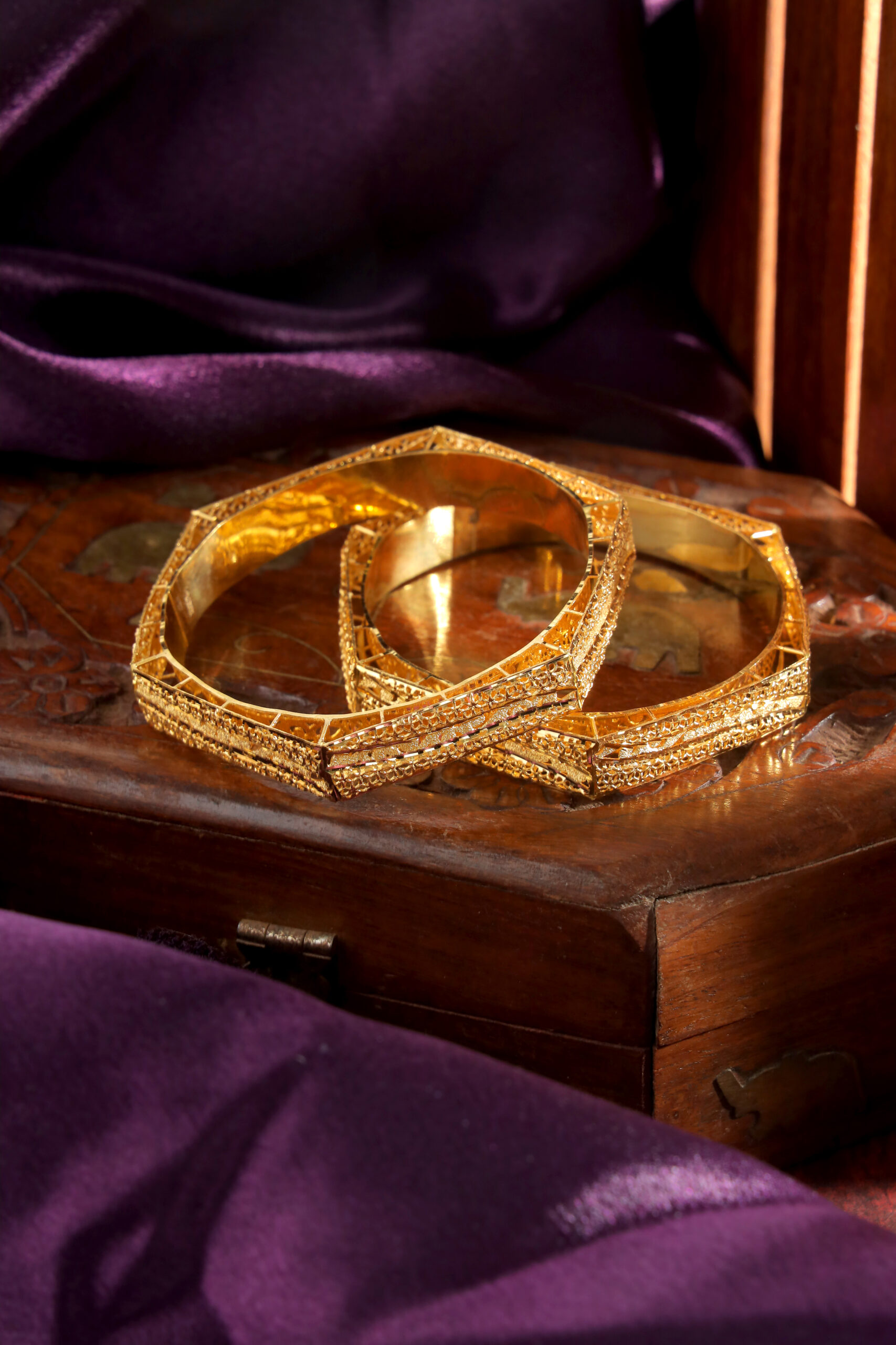 Sahira Kangan – Bold Geometry. Beautiful Tradition.