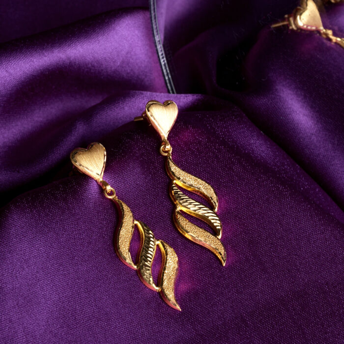Zehra Heartfire Earrings – A Symbol of Passion and Elegance