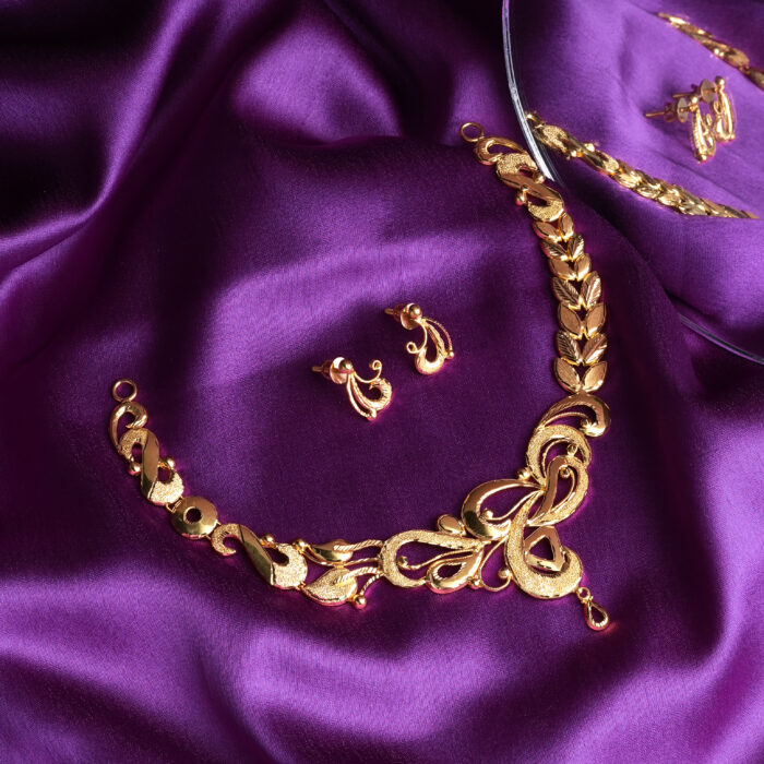 Lulu Al-Sabah Gold Necklace and Earring Set