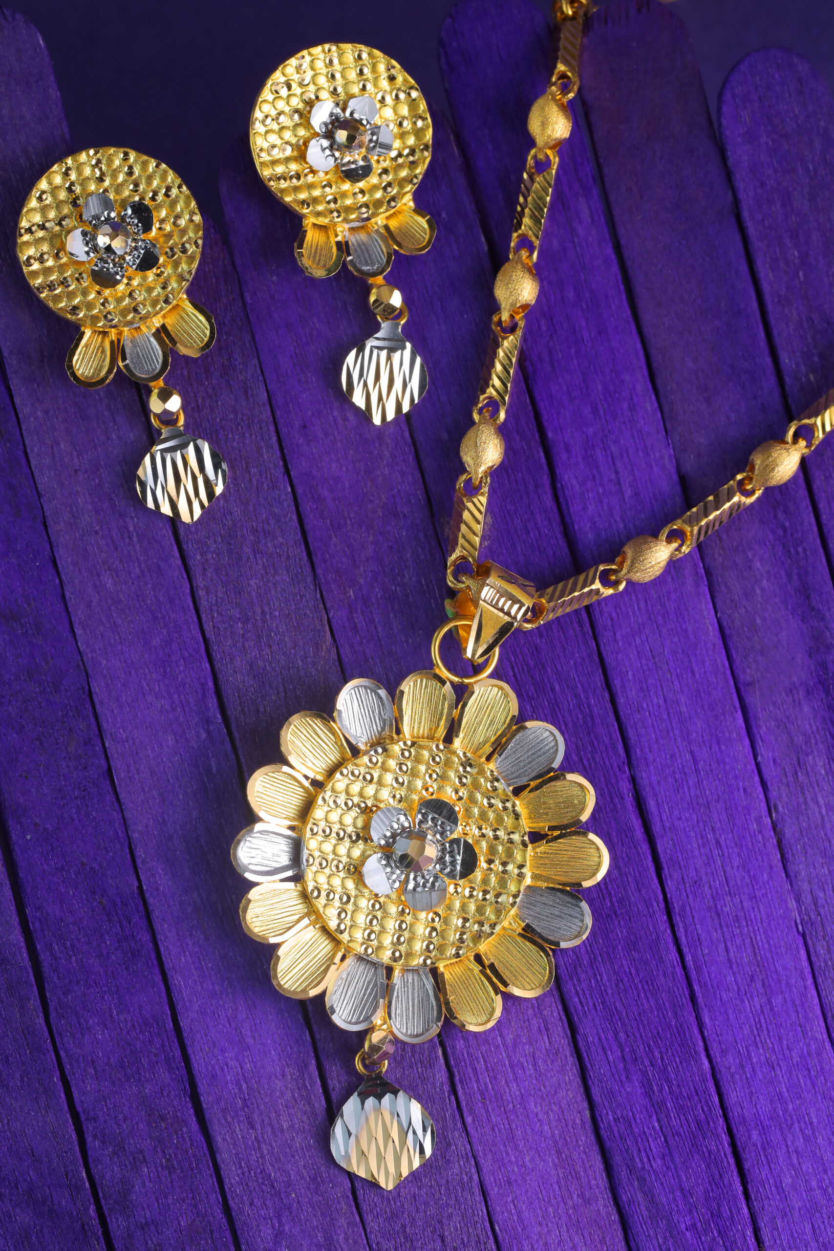 Noor-e-Zehra Pendant Set – A Symbol of Timeless Elegance and Divine Beauty