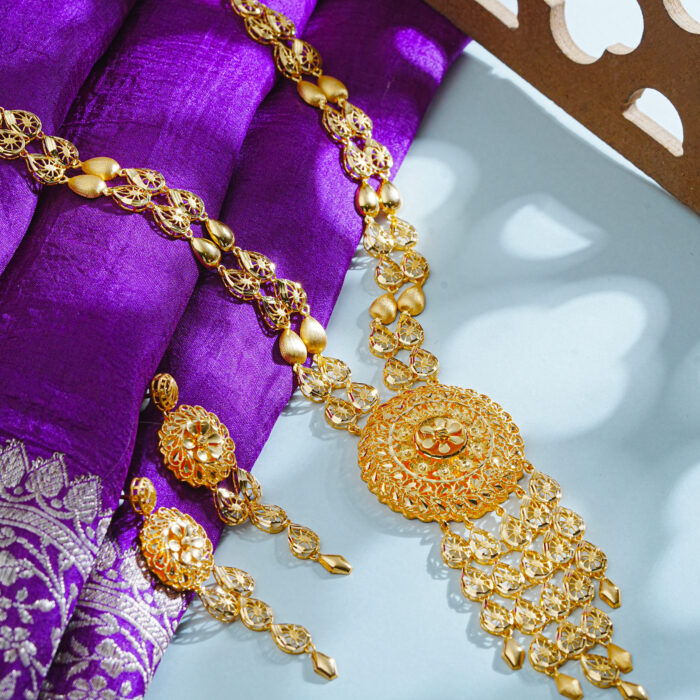 Crafted for the modern woman who values timeless style, Nura Turkish Raani Haar is an heirloom-worthy piece that radiates royalty from every angle