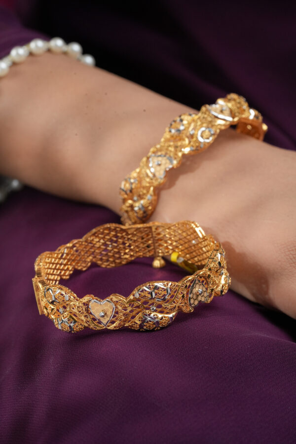 Noor-ul-Qalb Bangles – A Celebration of Light and Heart