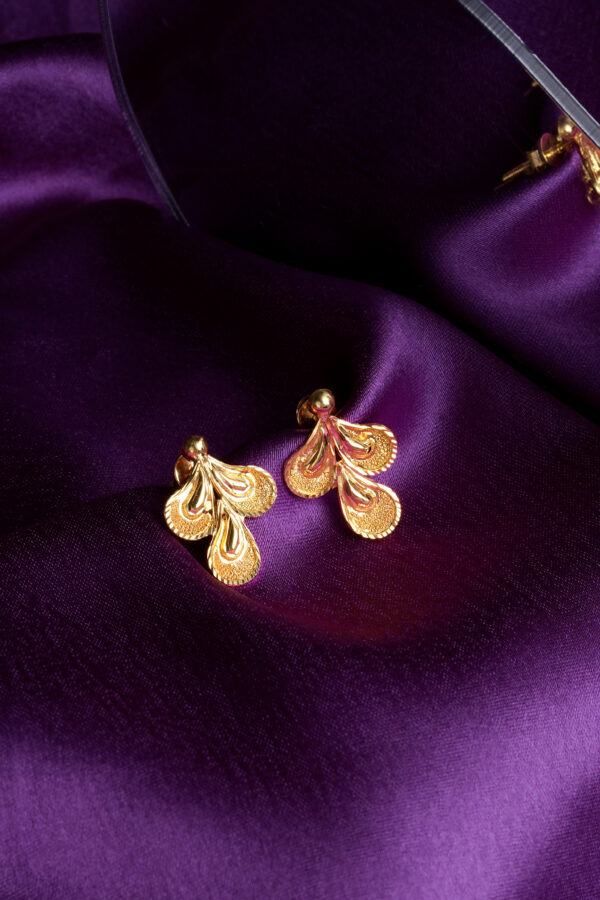 Zahra Blossom Earrings – 18KT Pure Gold Elegance Inspired by Nature