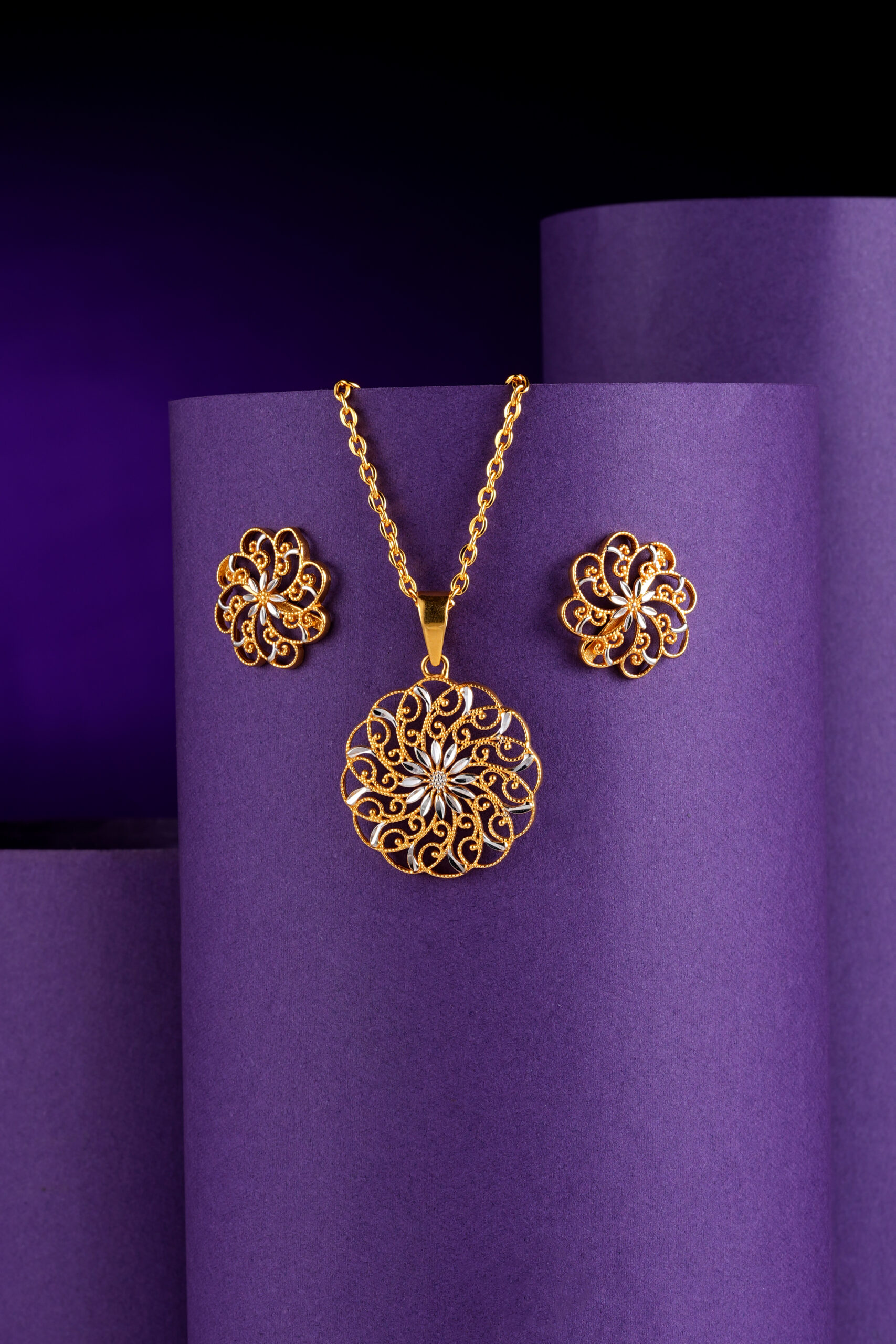 Zahrat-al-Falak Jewelry Set – A Celestial Blossom of Elegance