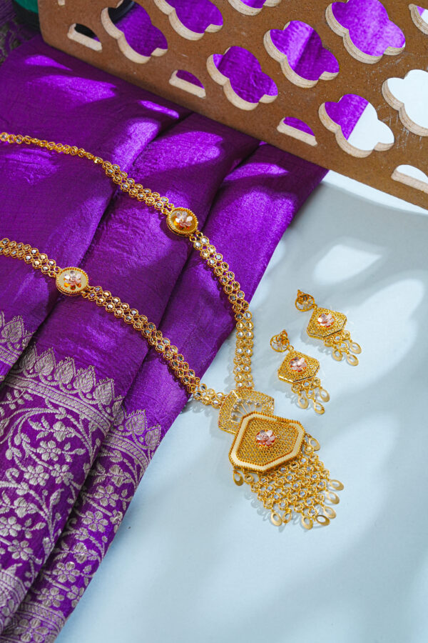 Zeenat-e-Dil – Gold Necklace & Earrings Set