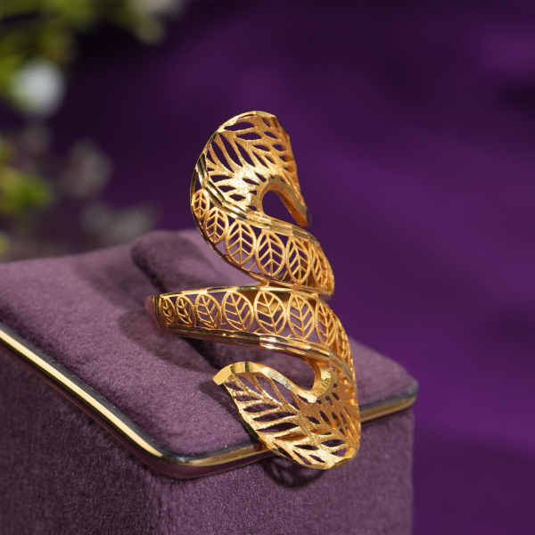 S- Curve Gold Ring