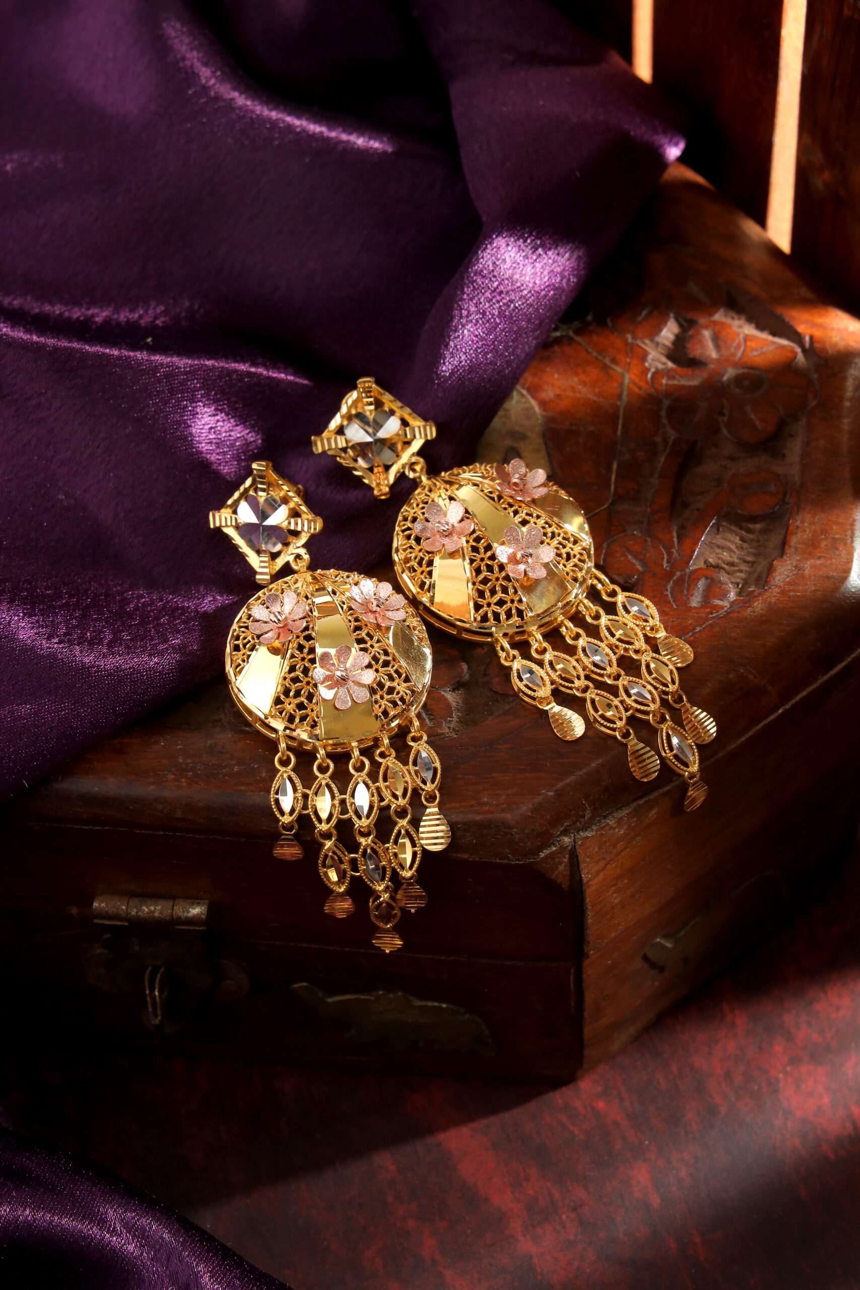 Golden Bloom Cascade Earrings – Where Grace Meets Grandeur