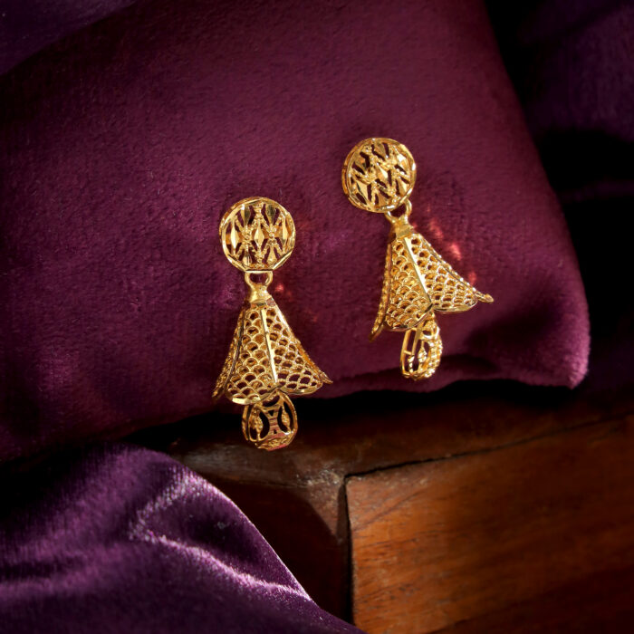 Golden Drape Earrings – A Silhouette of Sophistication