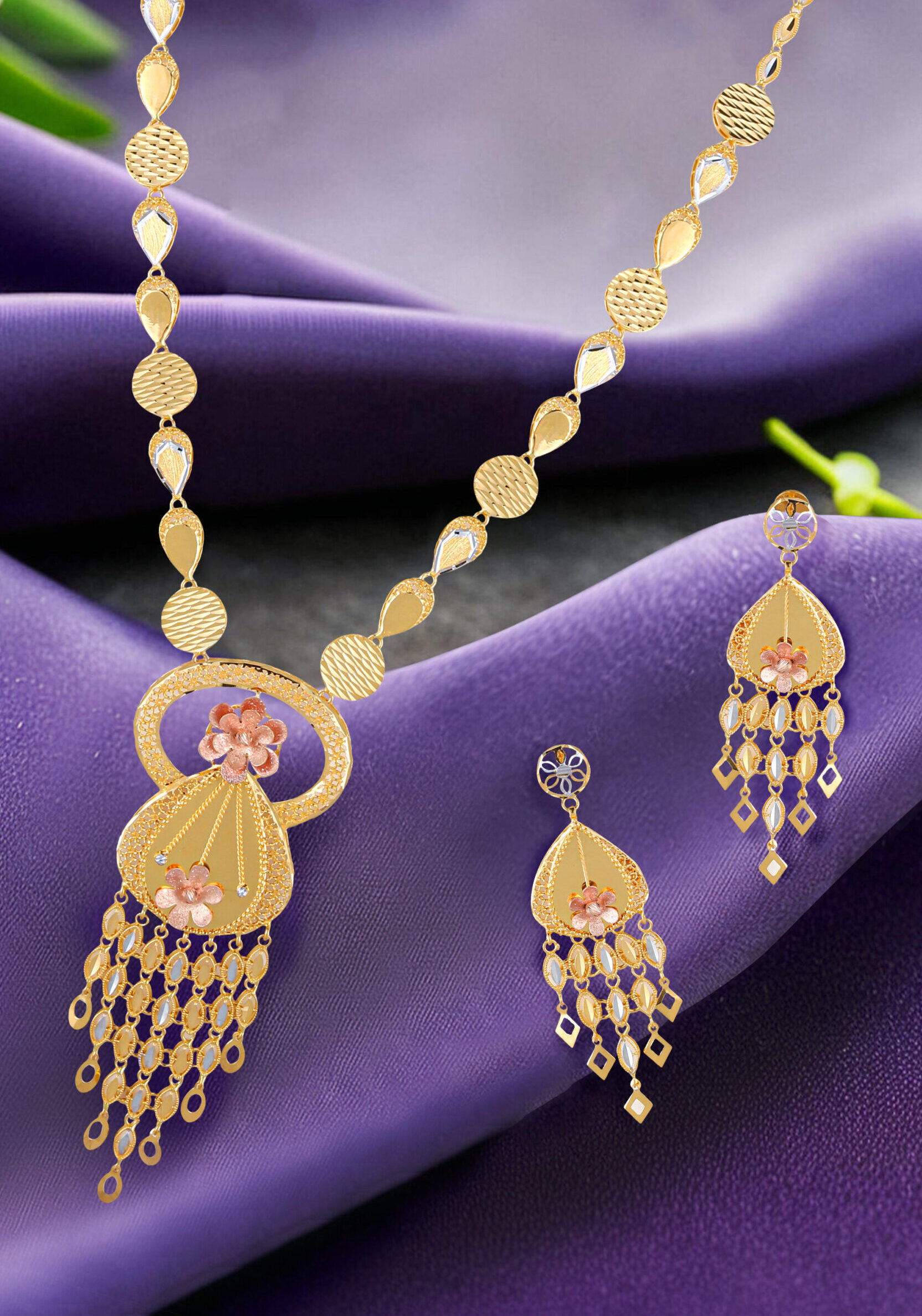 Gulnaar Bloom Necklace Set