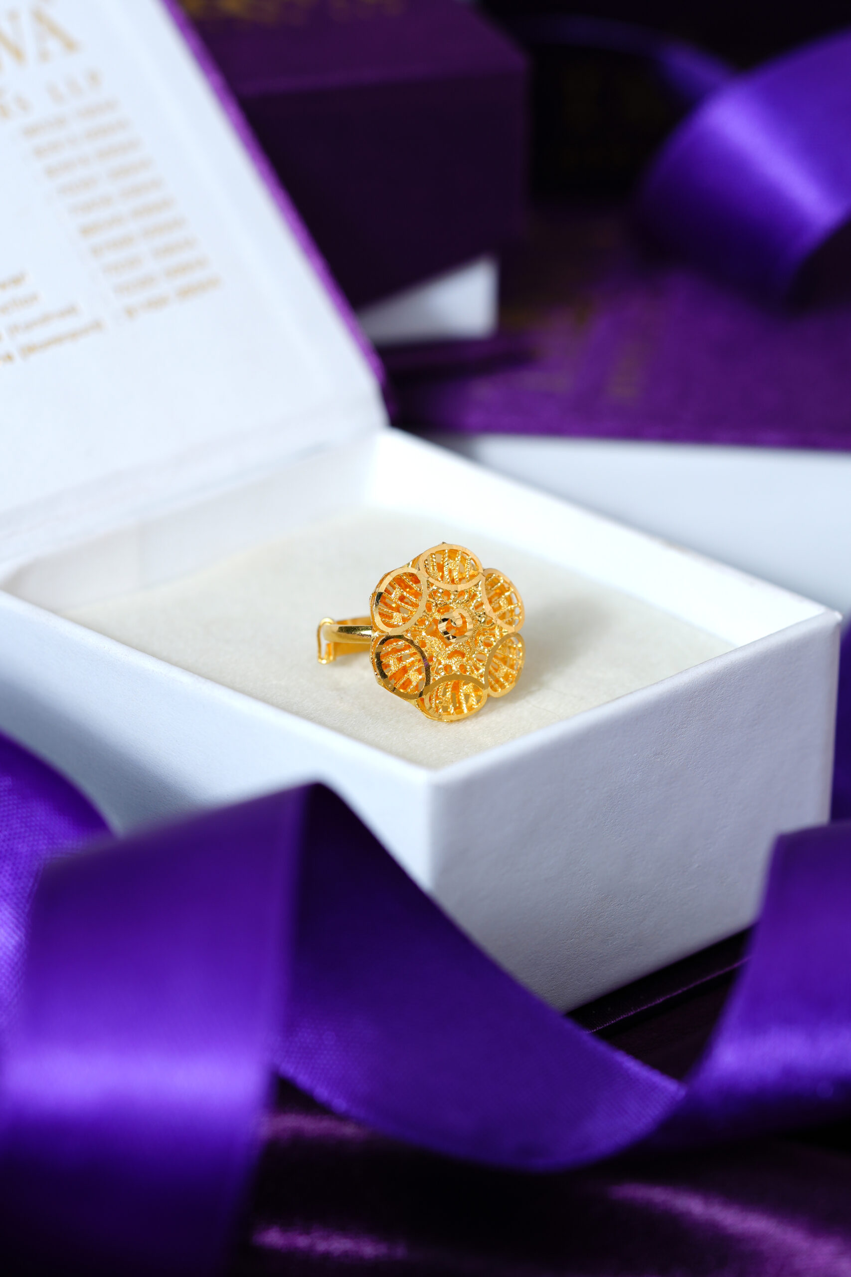 Misbah Gold Floral Bloom Ring – The Perfect Blend of Elegance and Tradition