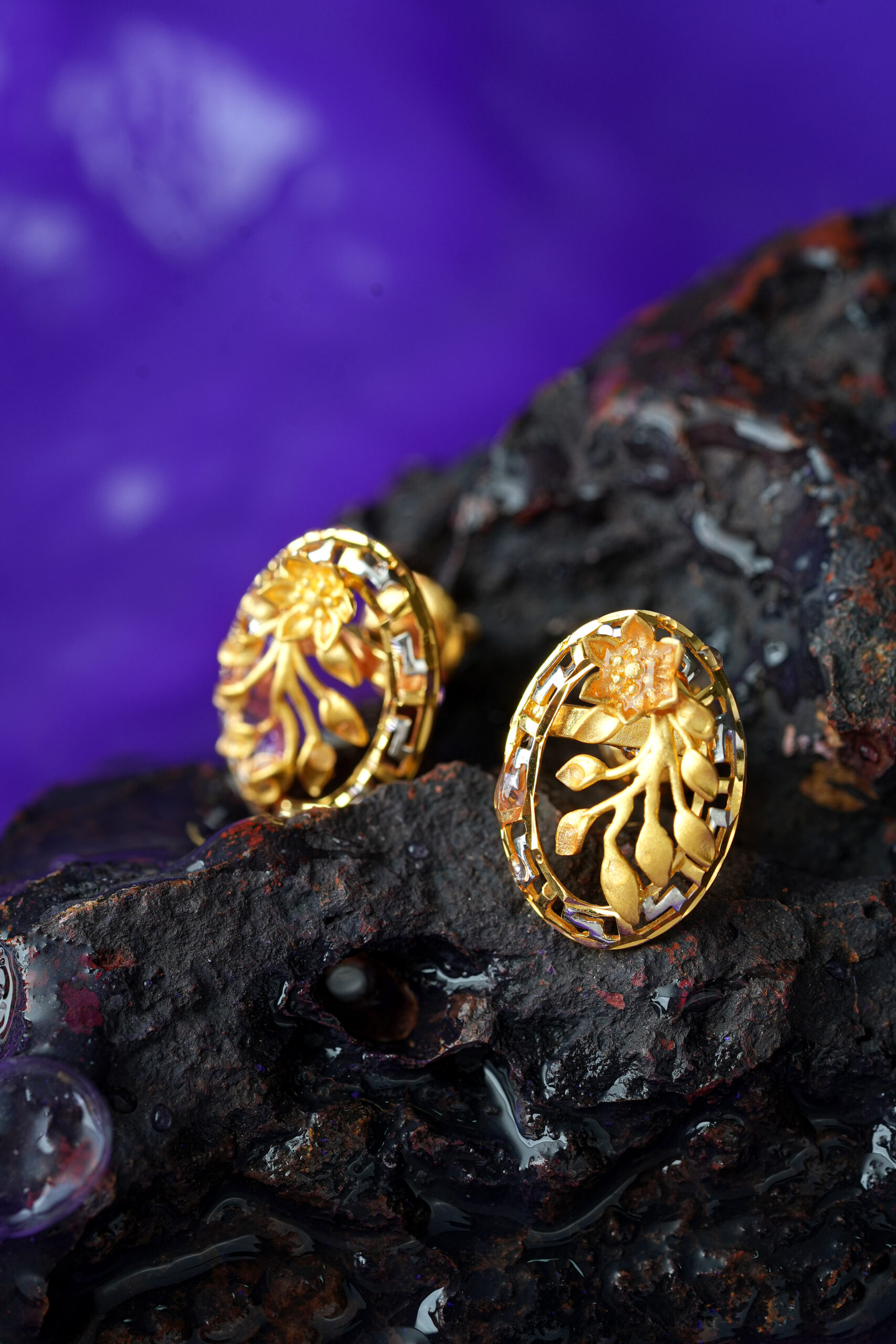 Rawdat Al-Dhahab Floral Gold Earrings