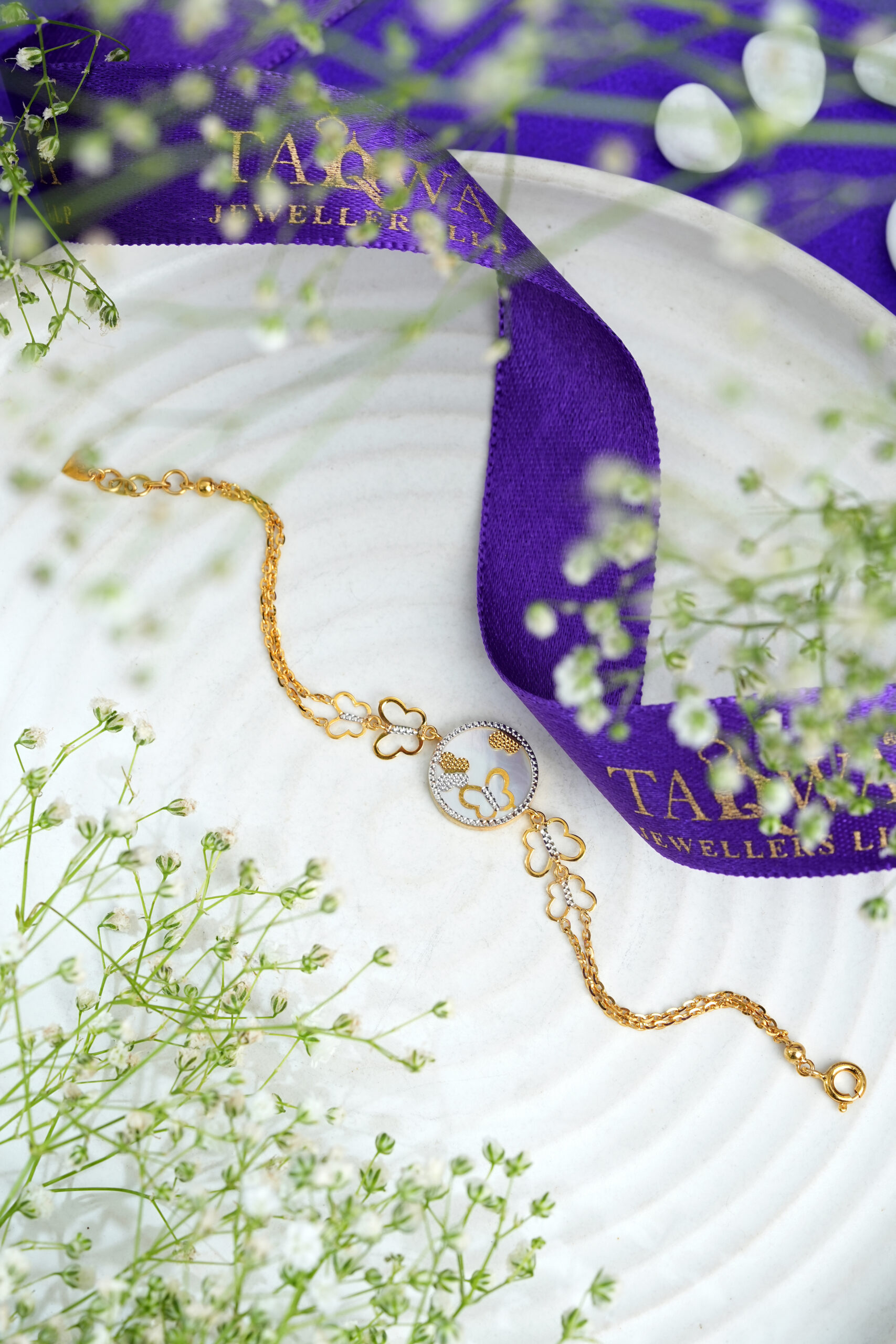 Noor-e-Pari Gold Bracelet