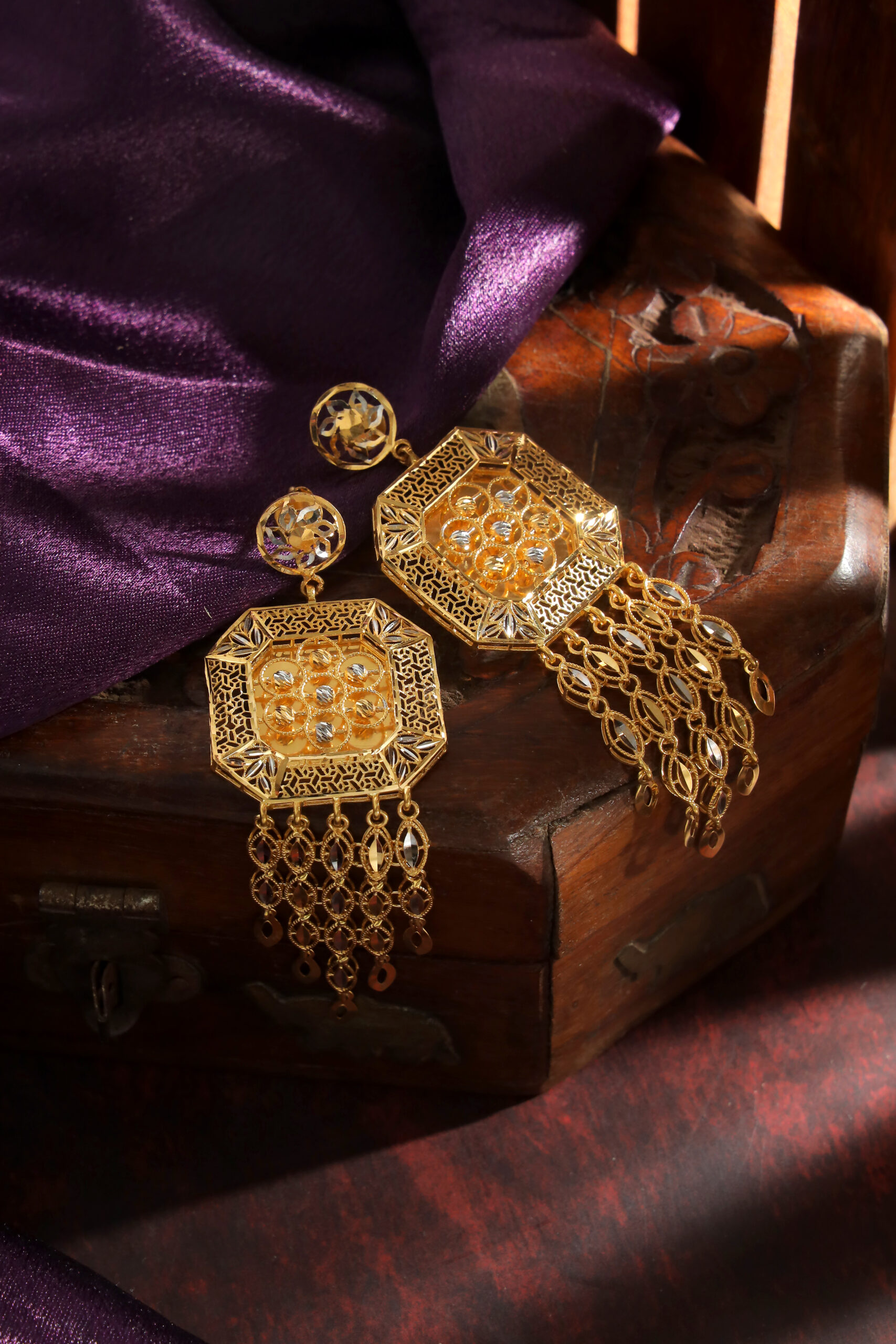 Regal Octa-Drop Earrings – Elegance in Every Angle