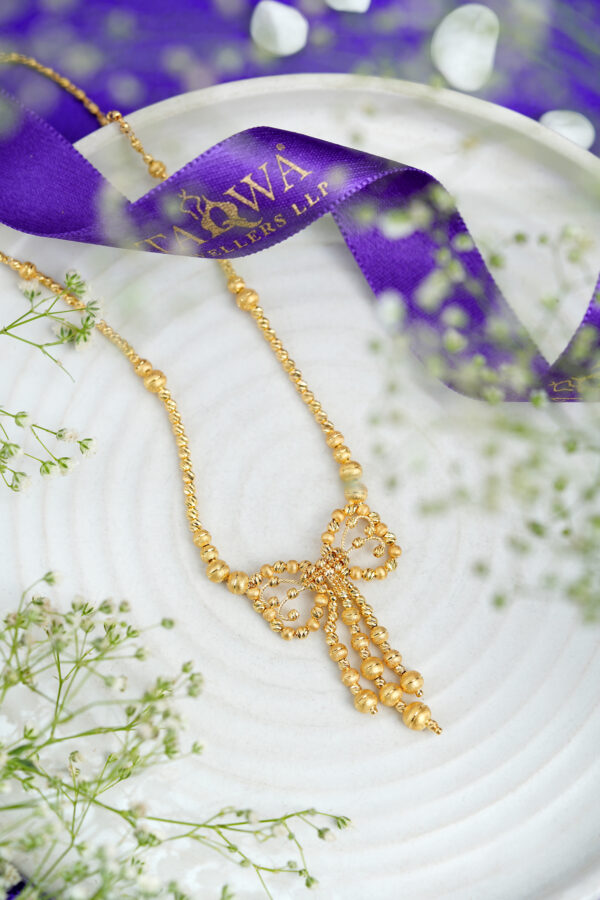 Sona Bow Gold Chain – A Symbol of Grace in Every Strand
