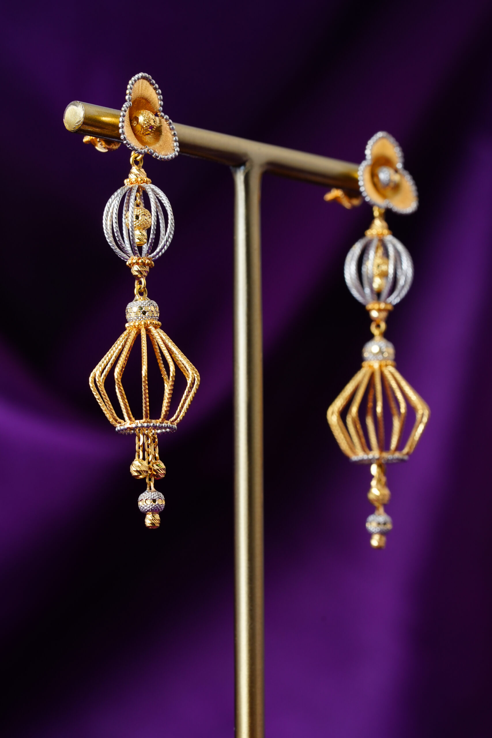 Taqwa Dual-Tone Lantern Jhumka – Modern Artistry in Gold