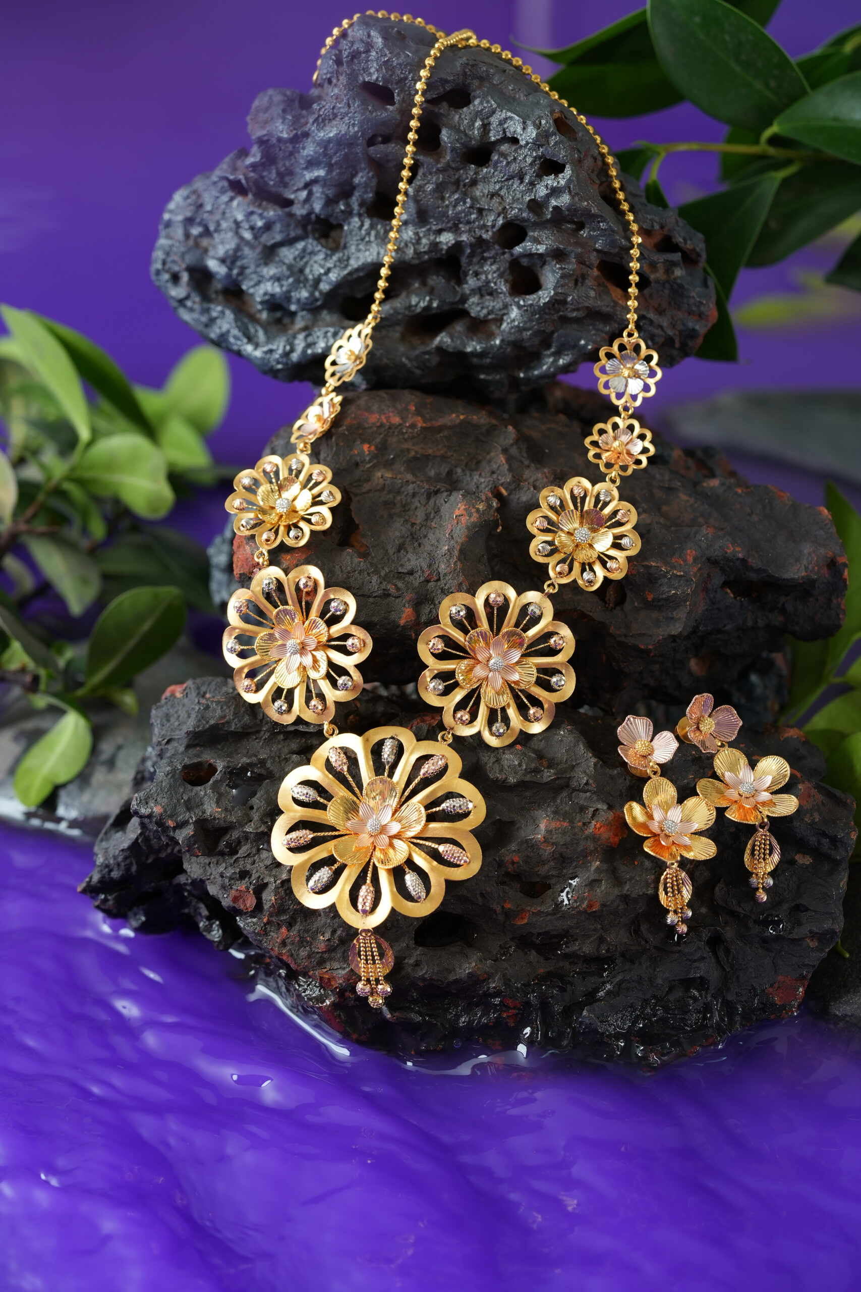 Zohra Bloom – 22kt Real Gold Necklace Set with Floral Elegance