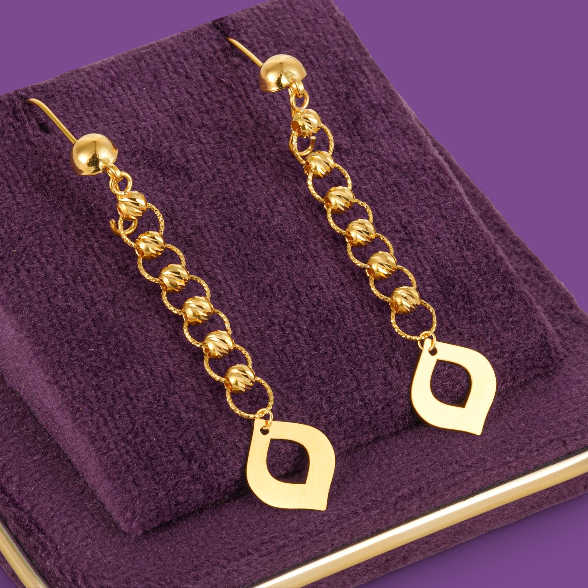 Dropelle Gold Necklace Set - Image 3