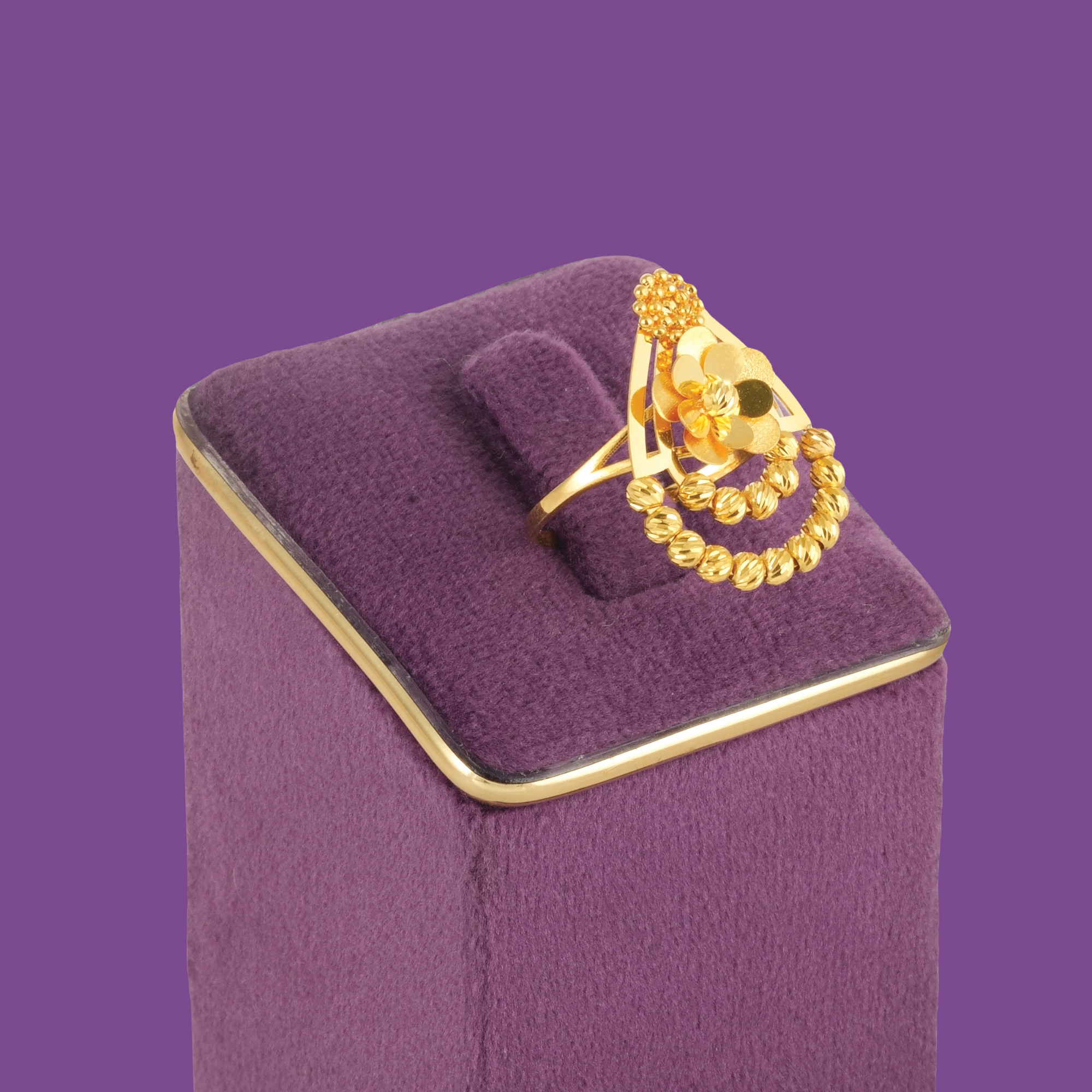 Lumen Gold Necklace Set - Image 4